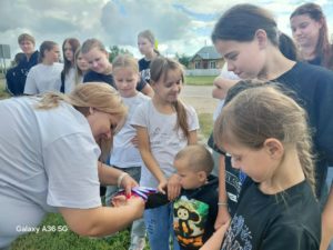 DNnLAaTSzd-jEKla2ZTd5t5j_3WSl-Ga99MYu3vHKKJgmR3qcl2XX7bBYu8_j90U_R2yboFduchvrGn-ySqthV66-300x225 День флага